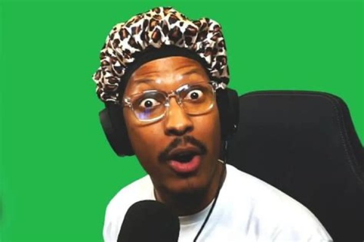 Berleezy- Bio, Wiki, Age, Height, Weight, Net Worth, Relationship, Career