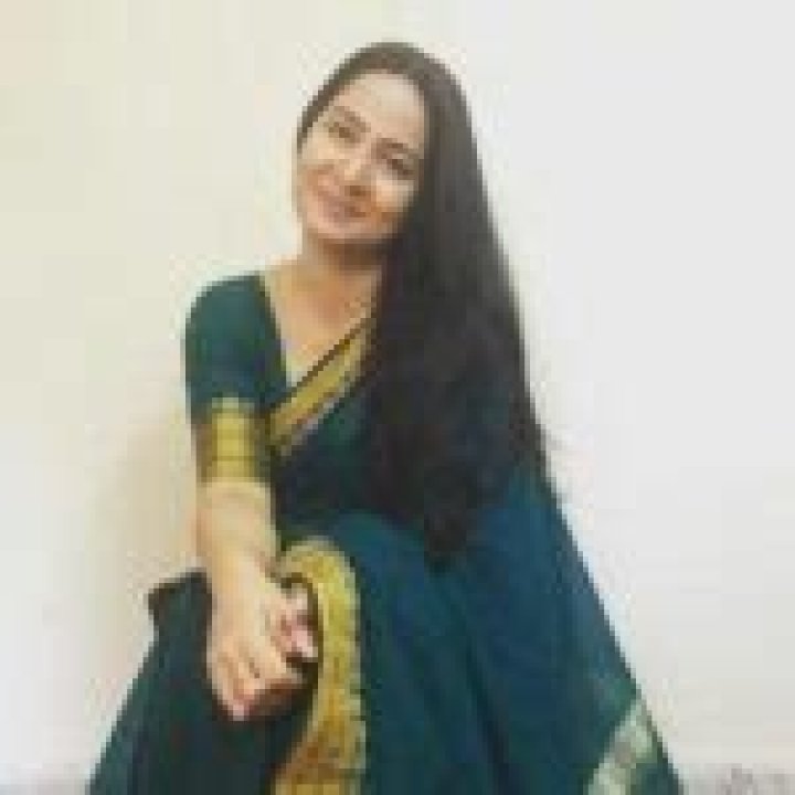 Bhasha Sumbli- Wiki, Age, Ethnicity, Husband, Height, Net Worth, Career