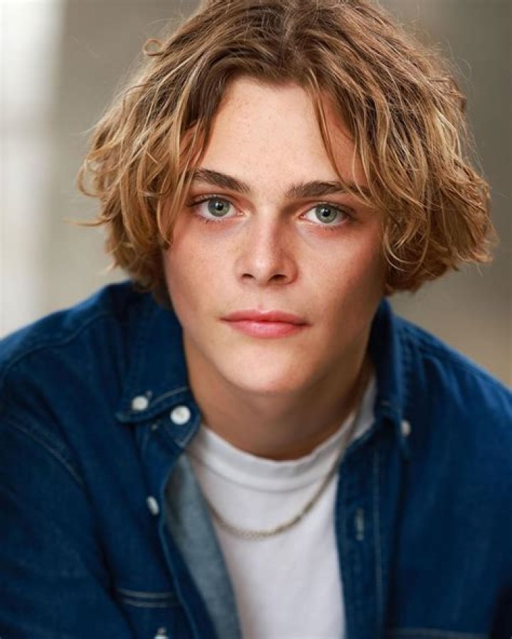 Billy Barratt- Wiki, Bio, Age, Height, Net Worth, Girlfriend