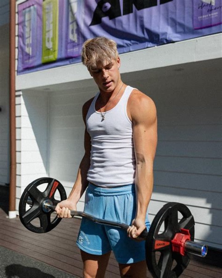 Blake Gray- Age, Girlfriend, Net Worth, Height, Ethnicity