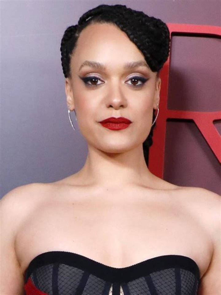 Britne Oldford- Wiki, Age, Height, Net Worth, Boyfriend, Ethnicity