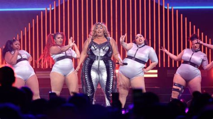 Britney Spears Reportedly Threatened To Sue Her Previous Management Company Tri Star