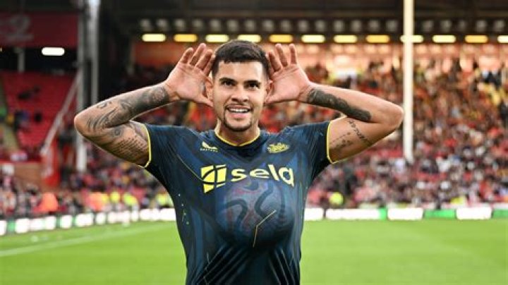 Bruno Guimarães- Wiki, Age, Height, Girlfriend, Net Worth, Ethnicity, Career