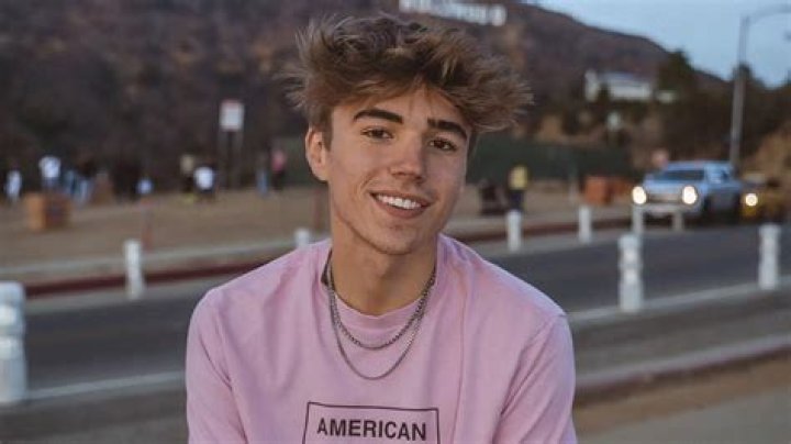 Bryce Parker- Bio, Age, Height, Net Worth, Girlfriend, Ethnicity