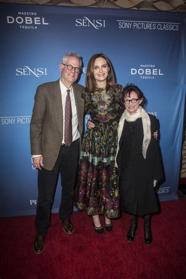 Caleb Deschanel- Wiki, Age, Height, Net Worth, Wife, Ethnicity