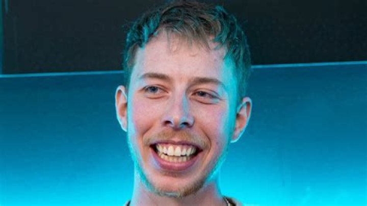 Calfreezy- Biography, Age, Net Worth, Girlfriend, Dating, Height