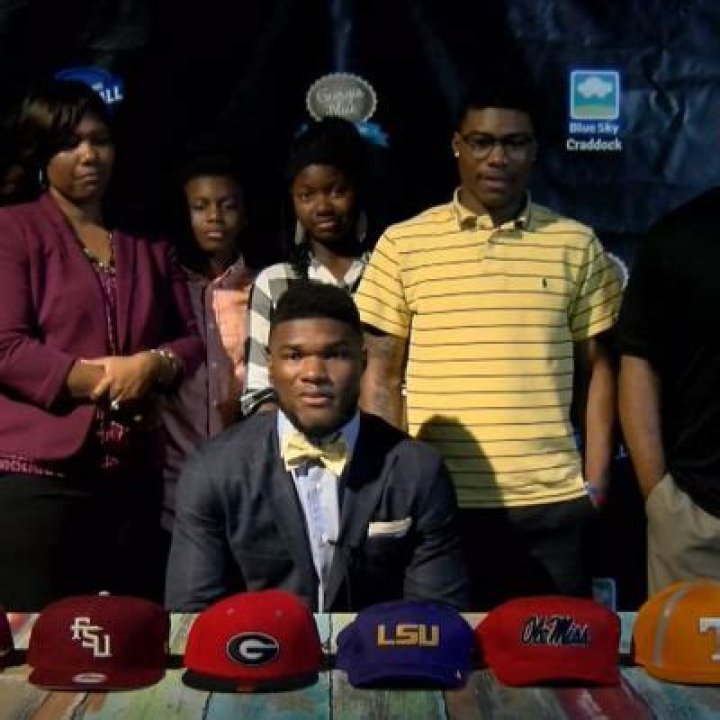 Cam Akers Parents- Meet Conni Akers & Angela Neal: Family And Siblings