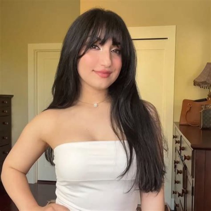 Camelia Katoozian- Age, Net Worth, Height, Boyfriend, Career, Ethnicity