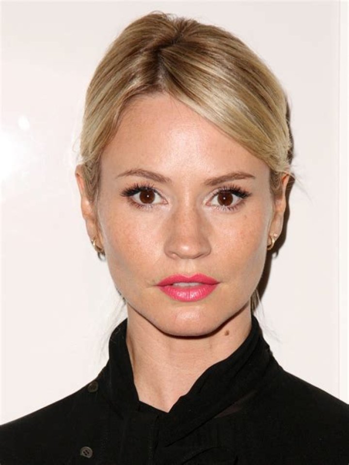 Cameron Richardson- Age, Height, Boyfriend, Net Worth, Nationality