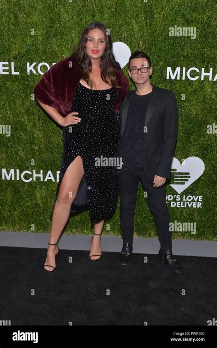 
Candice Huffine- Age, Height, Net Worth, Husband, Career, Nationality	