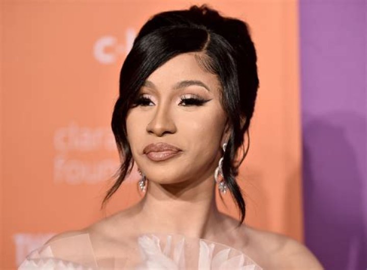 Cardi B- Net Worth, Bio, Age, Songs, Height, Husband, Children, Religion
