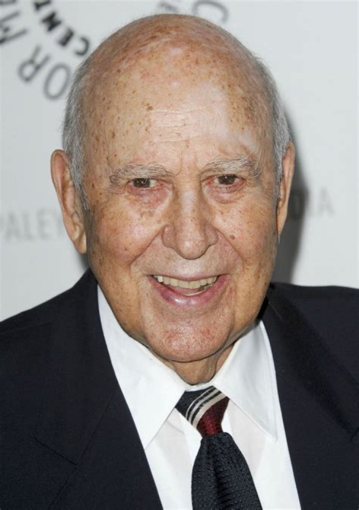 Carl Reiner- Wiki, Age, Ethnicity, Wife, Height, Net Worth, Career (Biographygist)