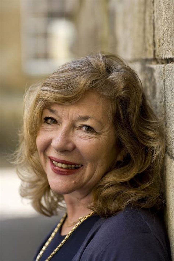 Carol Drinkwater- Wiki, Age, Height, Net Worth, Husband, Ethnicity