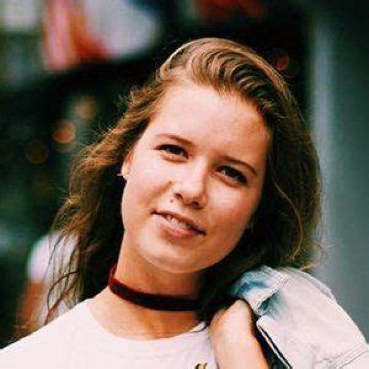 Caroline Sartorius- Biography, Age, Height, Net Worth, Boyfriend, Dating