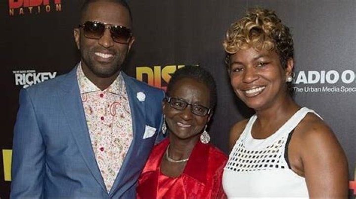 Carolita Smiley- Bio, Age, Net Worth, Husband, Marriage, Height