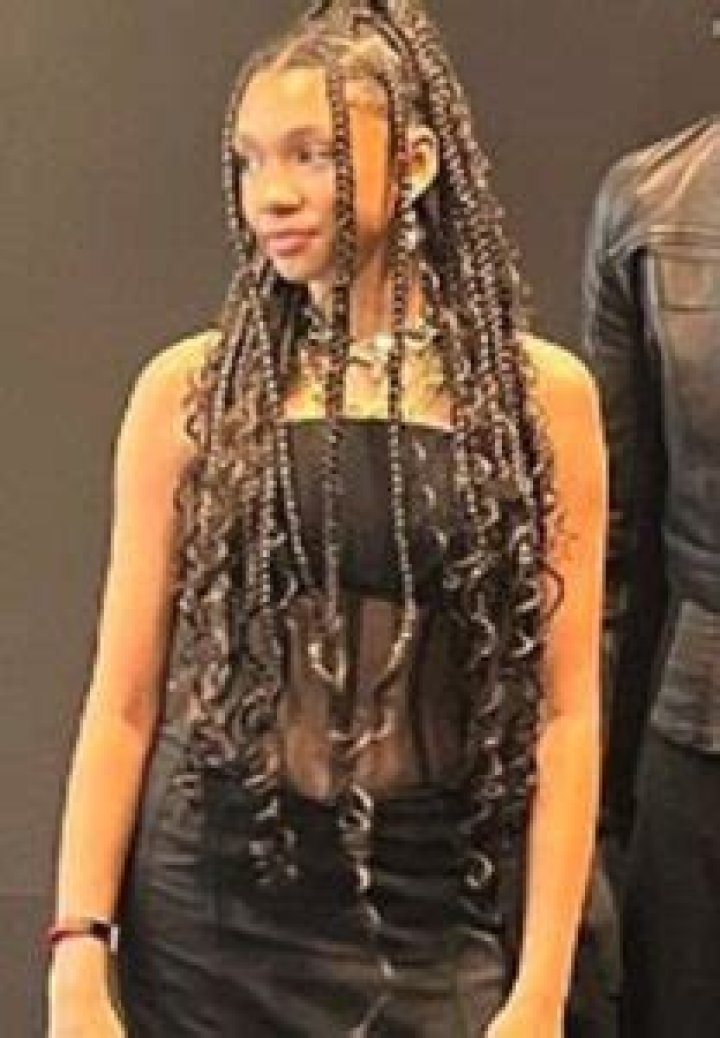 Casie Colson Baker- Age, Bio, Wiki, Boyfriend, Height, Net worth, Career