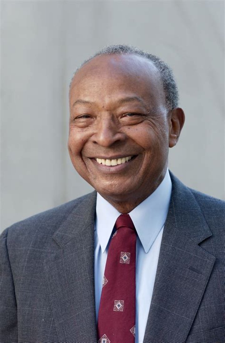 Charles Johnson- Wiki, Biography, Age, Height, Net Worth, Wife