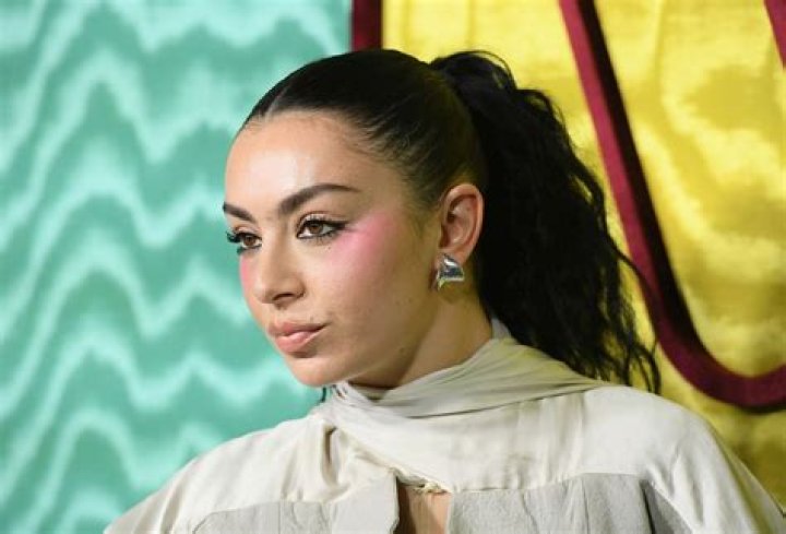 Who is Charli Xcx ? Wiki, Age, Height, Boyfriend, Net Worth, Ethnicity