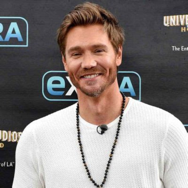 Charlie Plummer Family: Is He Related To Michael Murray? Relationship & Wiki