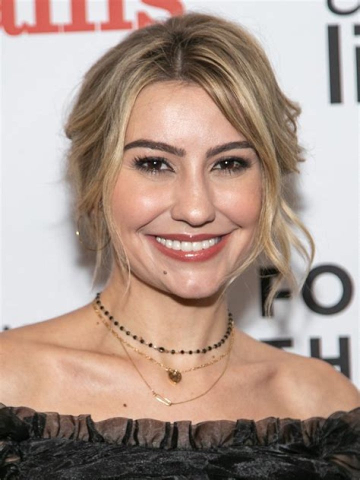 Chelsea Kane- Wiki, Age, Height, Net Worth, Boyfriend, Dating