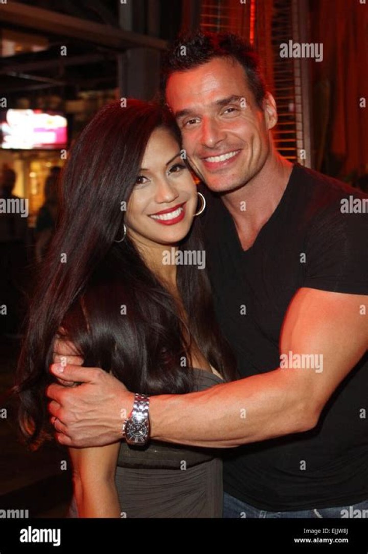 Cheryl Moana Marie Nunes- Bio, Age, Height, Net Worth, Husband