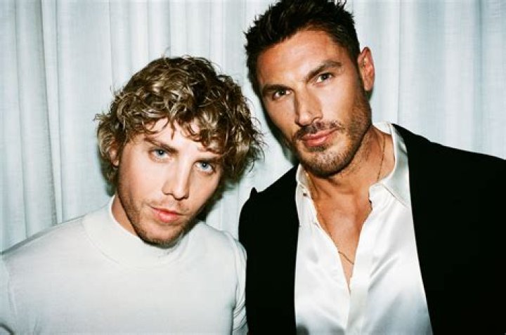 Chris Appleton- Wiki, Age, Height, Net Worth, Wife, Ethnicity