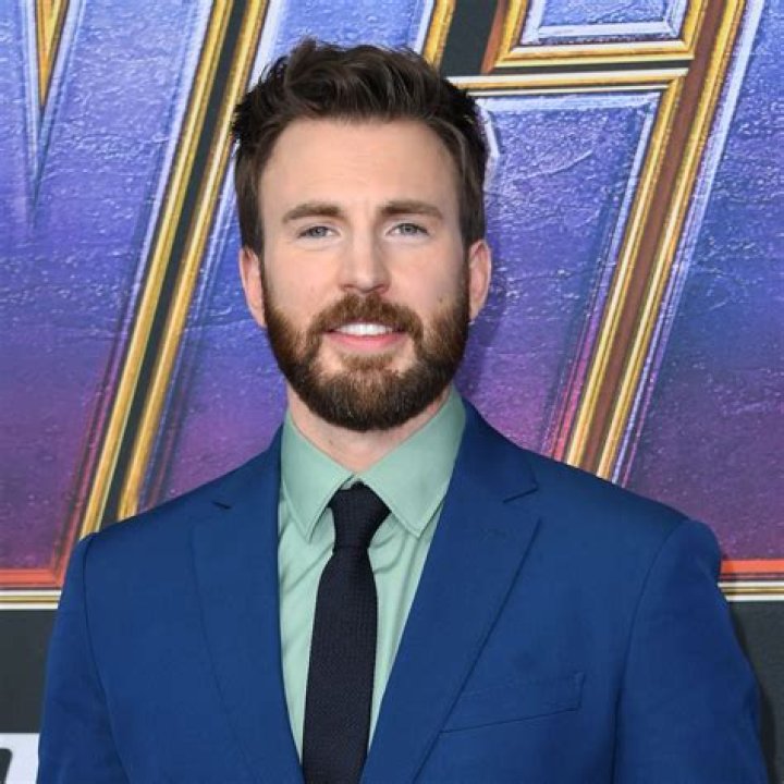Chris Evans- Net Worth, Bio, Age, Height, Weight, Girlfriend, Movies, Career