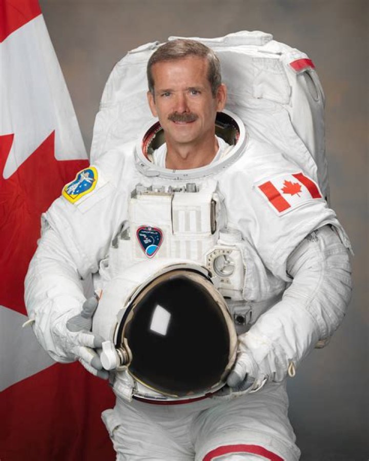Who Is Chris Hadfield? Wiki, Age, Height, Wife, Net Worth, Ethnicity