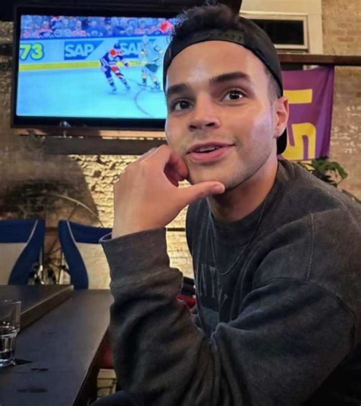 Chris Medlin- Wiki, Age, Net Worth, Girlfriend, Dating, Height