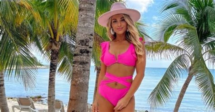 
Christina Mandrell- Wiki, Age, Height, Net Worth, Husband, Ethnicity	