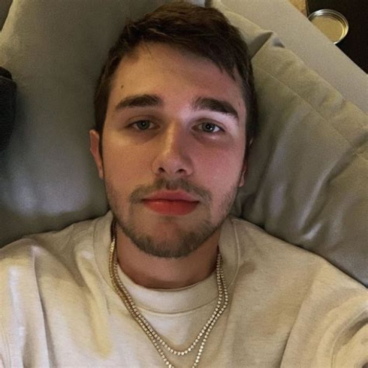 Christopher Comstock- Wiki, Age, Girlfriend, Ethnicity, Net Worth, Height, Career