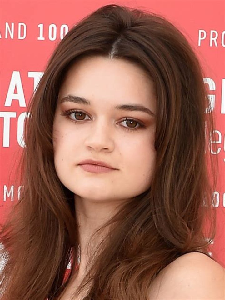 Ciara Bravo- Bio, Age, Net Worth, Boyfriend, Ethnicity, Height