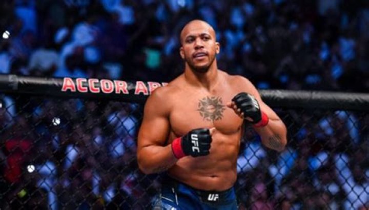 Ciryl Gane- Wiki, Biography, Age, Height, Net Worth, Wife