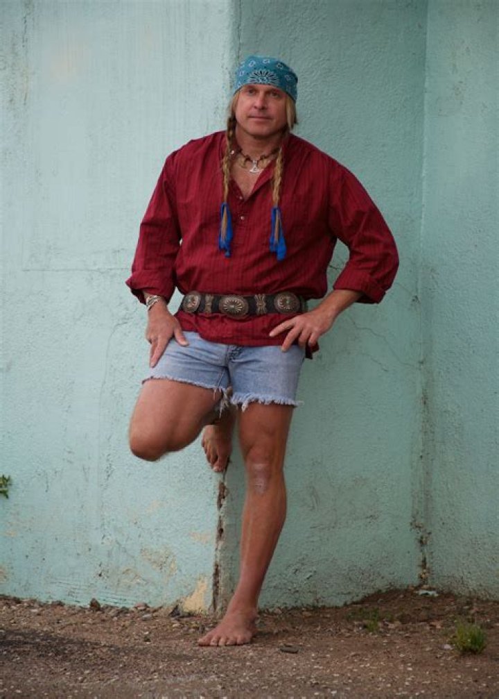 Who Is Cody Lundin? Wiki, Age, Height, Wife, Net Worth, Ethnicity