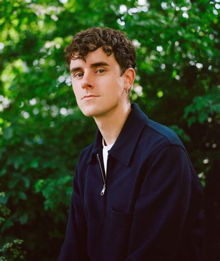 Connor Franta- Wiki, Age, Height, Net Worth, Girlfriend, Dating