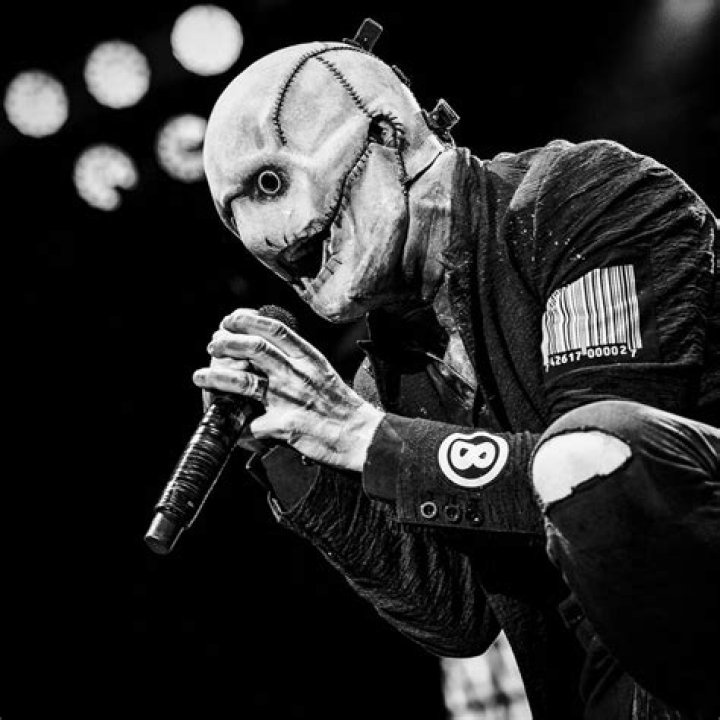 Corey Taylor- Net Worth, Wiki, Age, Height, Girlfriend, Dating