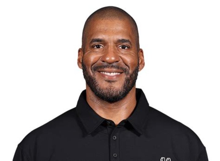 Corliss Williamson- Wiki, Age, Height, Net Worth, Wife, Ethnicity