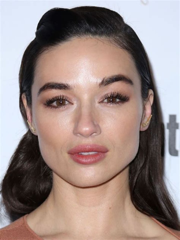Crystal Reed- Bio, Age, Height, Net Worth, Husband, Marriage