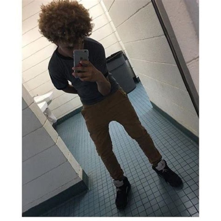 Curlyheadtj- Net Worth, Bio, Age, Nationality, Girlfriend, Height, Career