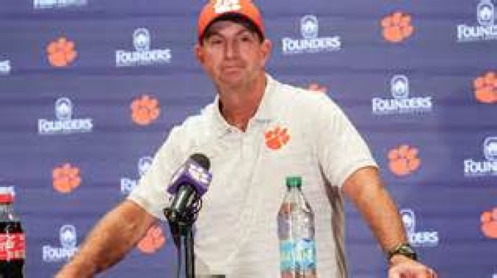 Dabo Swinney- Wiki, Age, Wife, Net Worth, Ethnicity, Height, Career