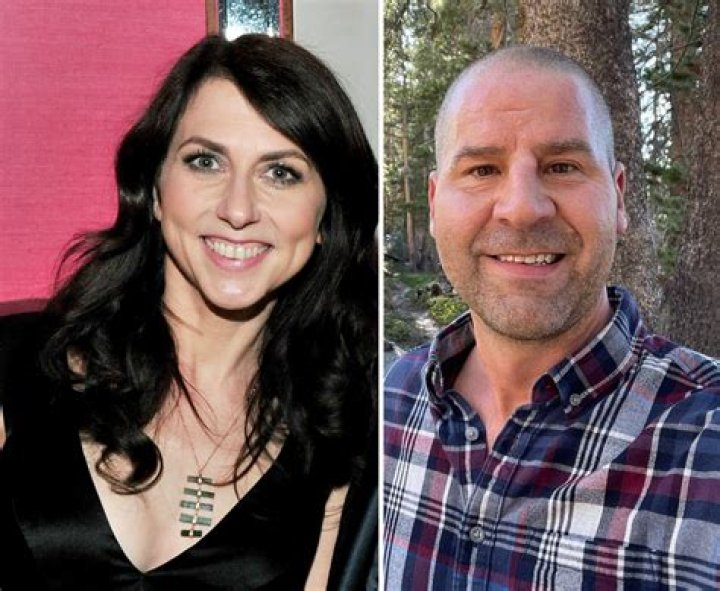 
MacKenzie Scott Filed For A Divorce From Dan Jewett	