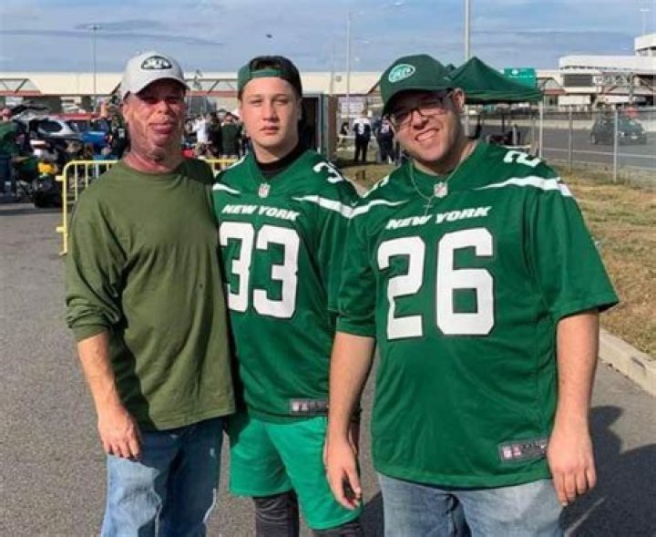 Dan Sussman- Biography, Age, Height, Net Worth, Wife, Marriage