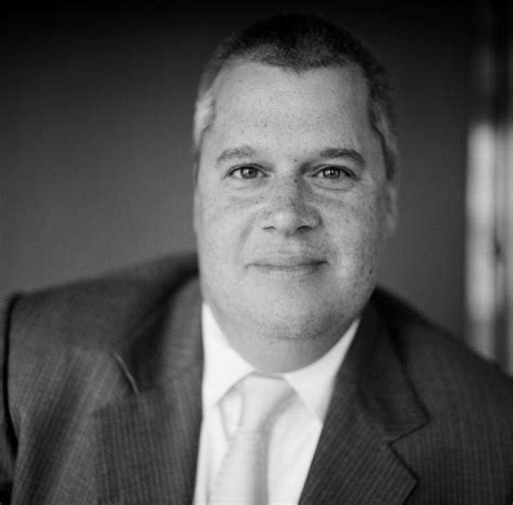 Daniel Handler- Wiki, Age, Net Worth, Wife, Height, Ethnicity, Career (Biographygist)
