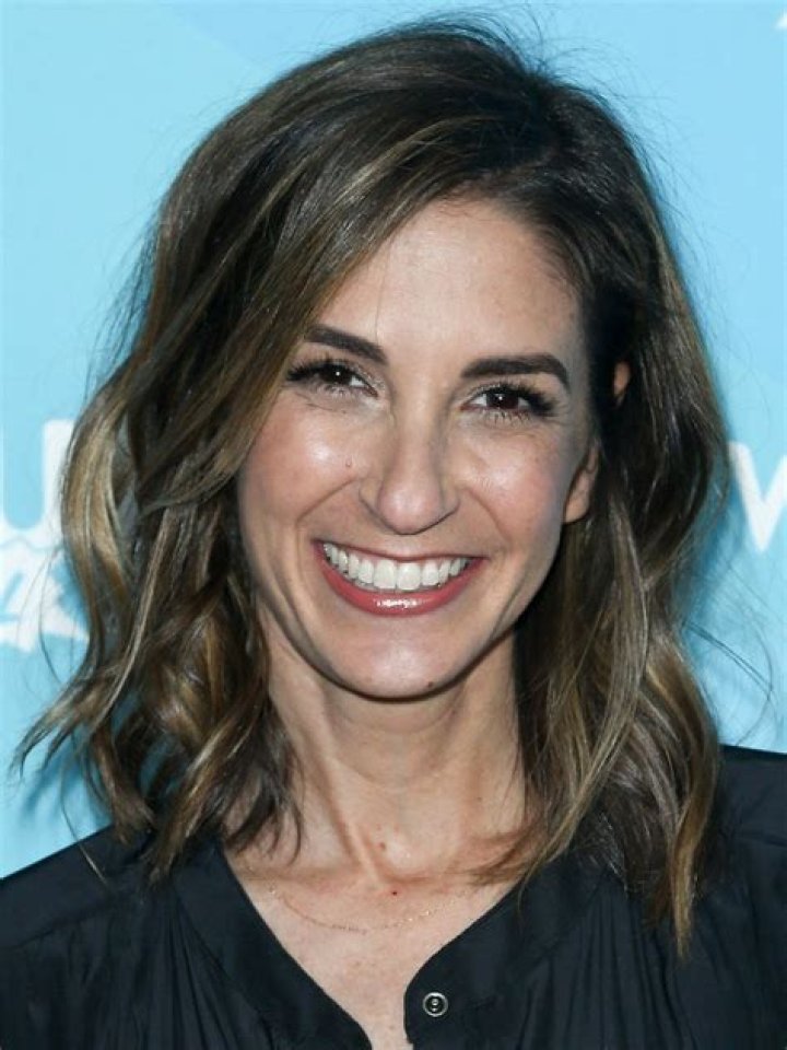 Danielle Schneider- Wiki, Age, Height, Net Worth, Husband, Ethnicity