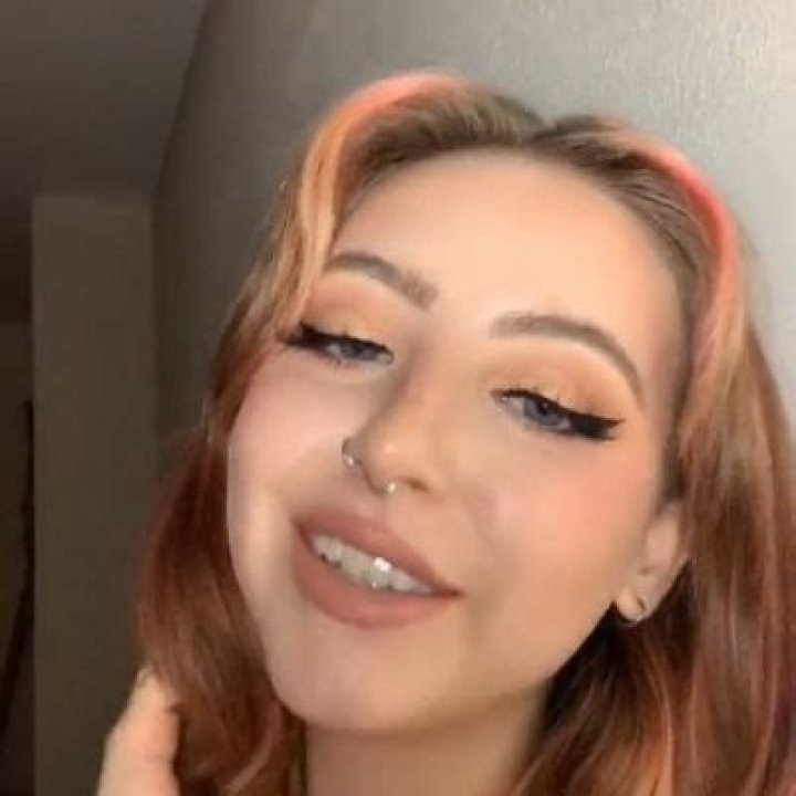 Danielleedixonn- Age, Boyfriend, Height, Net Worth, Career, Nationality