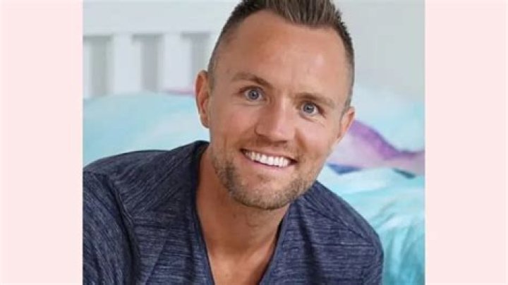 Darren Fizz- Bio, Wiki, Age, Height, Net Worth, Relationship, Career
