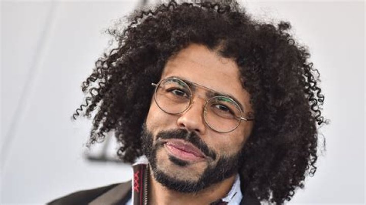 Daveed Diggs- Wiki, Age, Height, Net Worth, Girlfriend, Ethnicity
