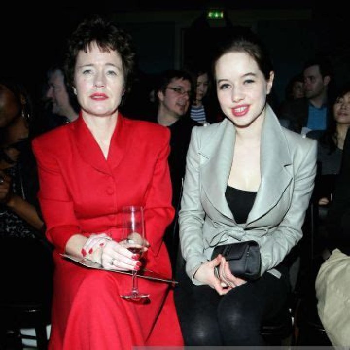 Debra Lomas- All About The Mother Of Anna Popplewell