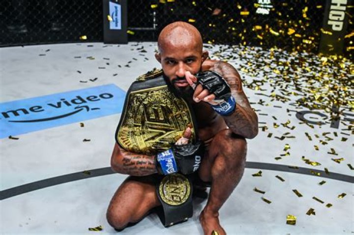 Demetrious Johnson- Wiki, Age, Wife, Net Worth, Ethnicity, Height