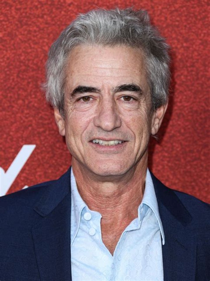 Dermot Mulroney- Wiki, Age, Height, Net Worth, Wife, Career